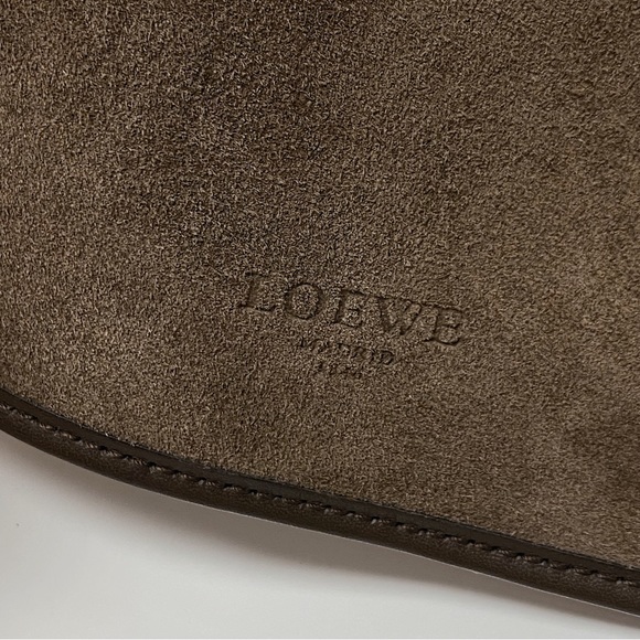 Loewe Suede Leather Logo Small Clutch Silver Chain Wristlet Zip Pouch Bag Italy - Picture 4 of 6